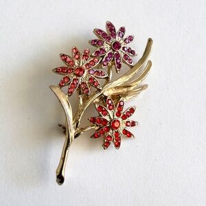 Flower Brooch Rhinestone Pink Red tone Gold tone